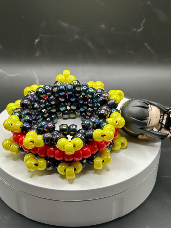 Kandi Cuff - Spy X Family Yor Forger - Mini Rotating Cuff - Etsy