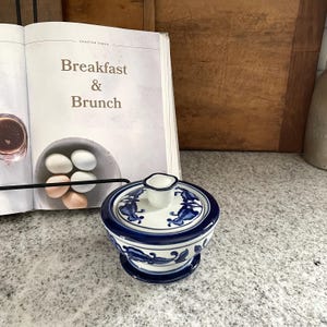 Blue and White Canister, Vintage Blue and White Sugar Bowl, Small Salt Bowl, Kitchen Decor, Vintage Ceramic Bowl, Home Decor, Kitchen Decor