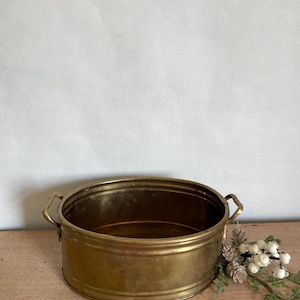 Messingtablett, dekoratives Tablett, Messingschale, kleines Tablett, Regaldekor, Vintage-Dekor, antikes Dekor