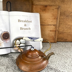 European Copper Tea Kettle, Vintage Tea Kettle, Copper Kitchen Decor, Kitchen Decor, Vintage Decor, Tea Kettle, Copper Kettle