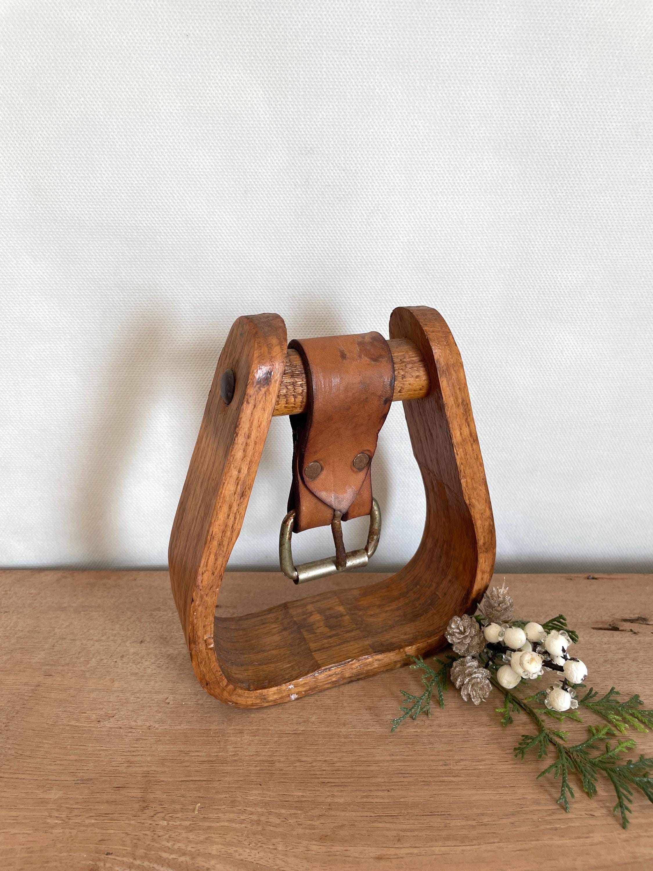 Paire D'étriers De Selle Western Vintage – Cuir Brut Et Bois, Décoratifs Ou Utilisables