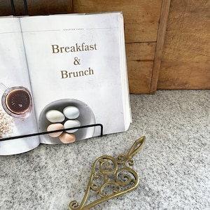 Trivet Brass Kitchen Decor Kitchen Stuff Kitchen Utensil Holder Aesthetic Stuff Colonial Decor Cottagecore Decor Kitchenware Shabby Chic