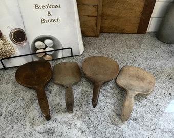 Butterlöffel, Holzbutterlöffel, Butterpaddel, Vintage Butterpaddel, Holzutensil, Küchendekoration, Vintage-Dekor, antikes Dekor, primitiv