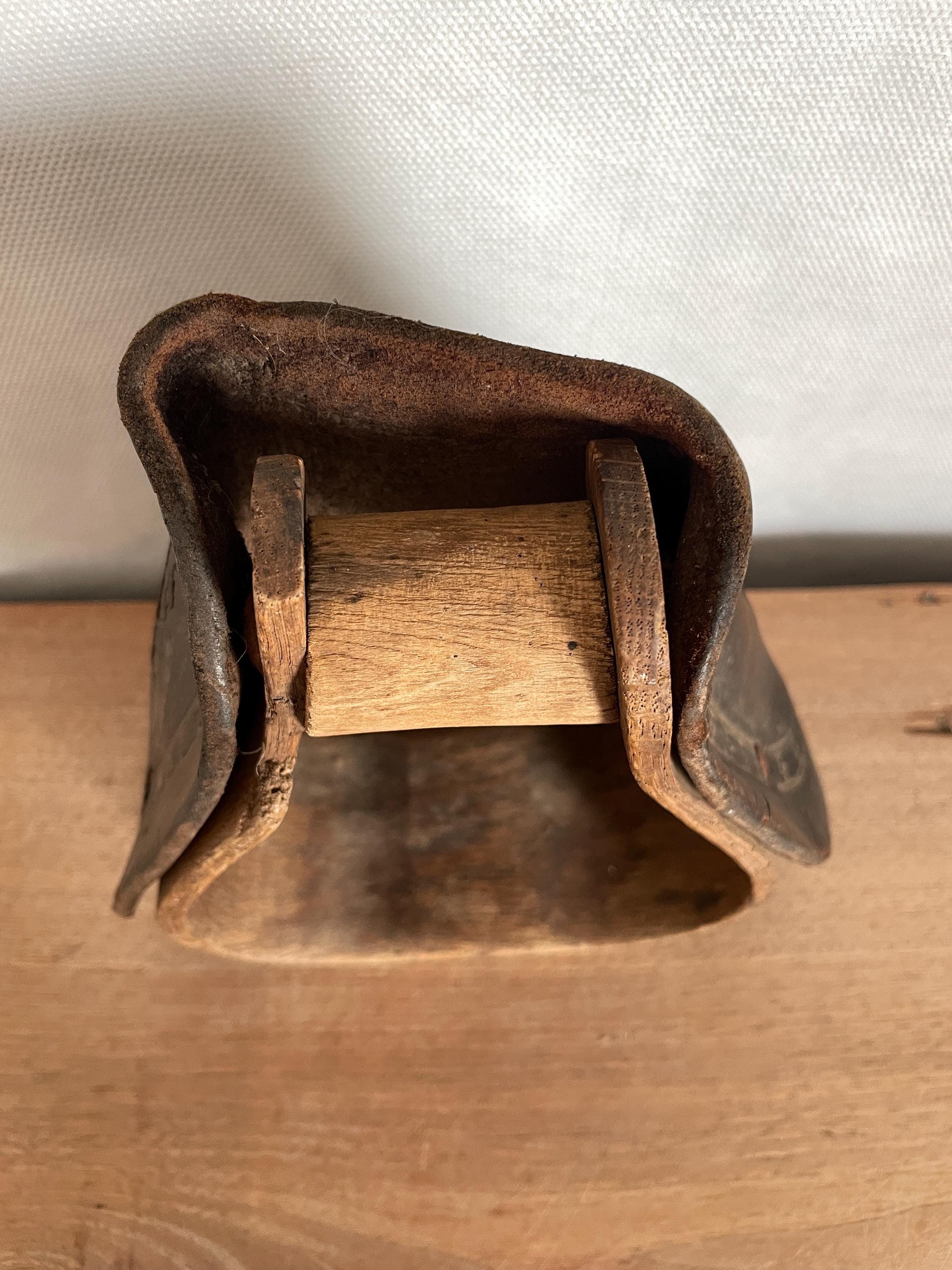 Paire D'Étriers Western Vintage – Recouverts De Cuir – Idéal Pour Décoration Ou équitation