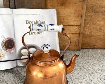 Copper Tea Kettle, Copper Kettle, Blue and White Handle Kettle, Vintage Kettle, Vintage Copper Kettle, Kitchen Decor, Antique Kitchen