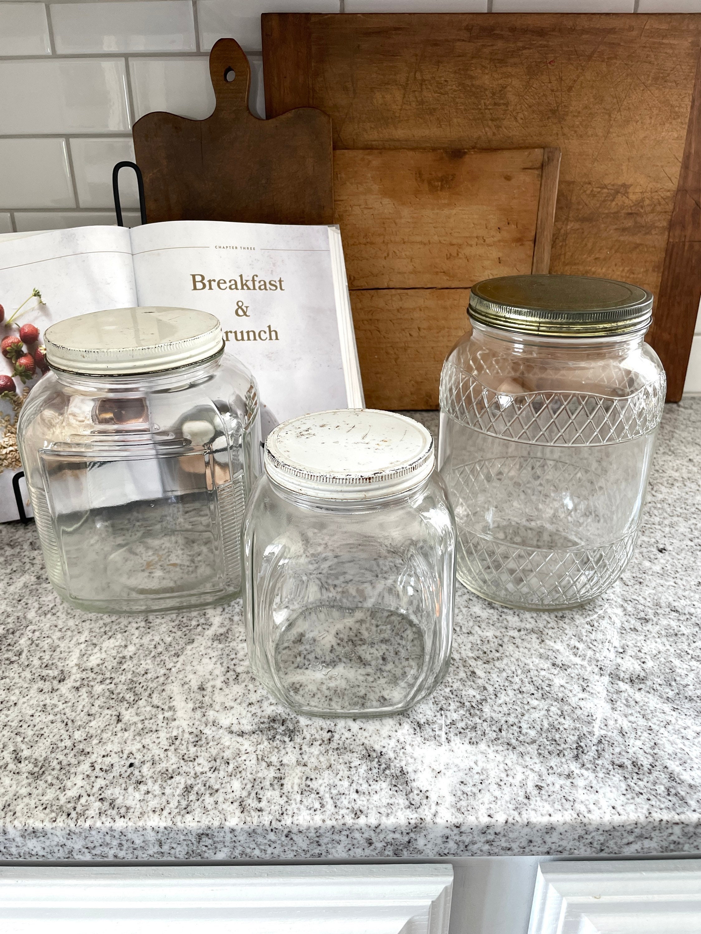 UPKOCH Vintage Glass Canisters Food Storage Jar Cookie Sugar Biscuit Barrel  Apothecary Jars with Lid for Tea Coffee Herb Sugar Home Christmas Wedding