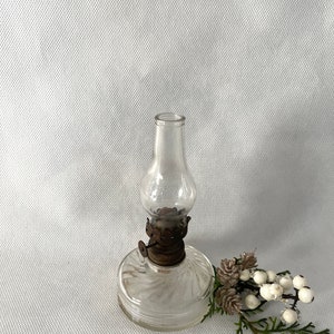 Small Glass Oil Lamp, Oil Lamp, Vintage Oil Lamp, Glass Oil Lamp, Lamp, Farmhouse Decor, Vintage Decor