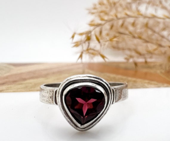 Rustic Sterling Silver + Garnet Ring, Size 6 - image 8