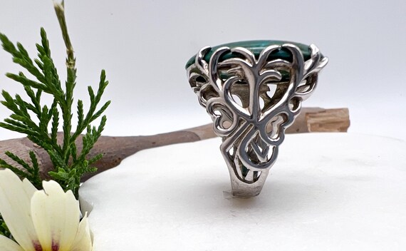 Oversized Statement Ring with Large Green Stone a… - image 7