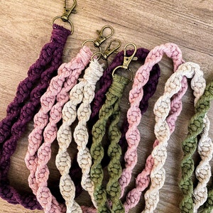Spiral Macrame Keychain Lanyards