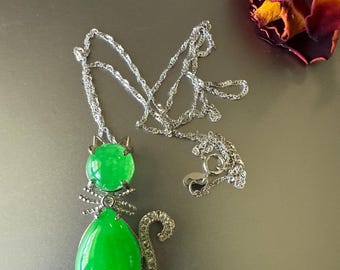 Beautiful Unique Natural Jade Cat Design Pendant Crystal Gemstone on 925 Silver Chain Necklace