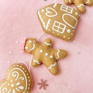 Gingerbread Christmas Garland | Christmas Garland | Felt Christmas Garland | Gingerbread House Felt Garland | Pink Gingerbread Girl