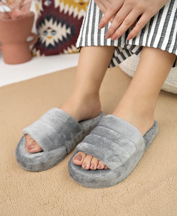 Womens non skid slippers sale