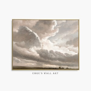 Puede incluir: Una pintura enmarcada de un cielo nublado en tonos de gris y blanco. Las nubes están superpuestas y texturizadas, creando una sensación de profundidad y movimiento. El horizonte es visible en la distancia, con un ligero toque de verde.