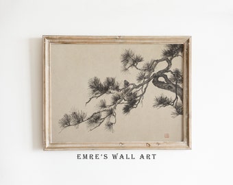 Puede incluir: Una impresión enmarcada con una ilustración en blanco y negro de una rama de pino. La obra de arte está sobre un fondo beige y está encerrada en un marco de madera marrón claro. El texto "EMRE'S WALL ART" está impreso en la parte inferior.