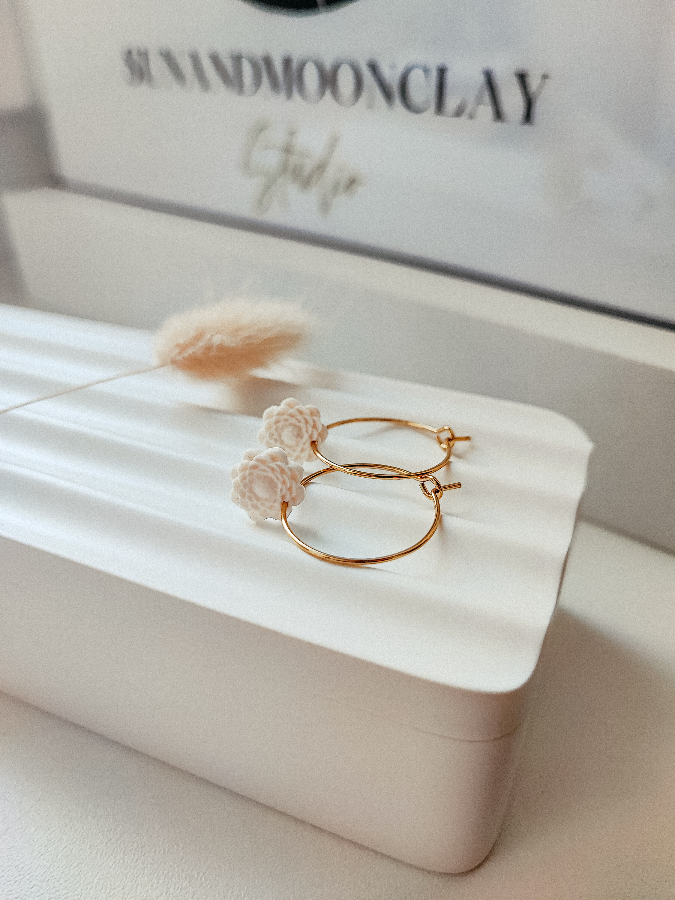 KARMA MANDALA ミニフープイヤリング、ポリマークレイチャーム、18K