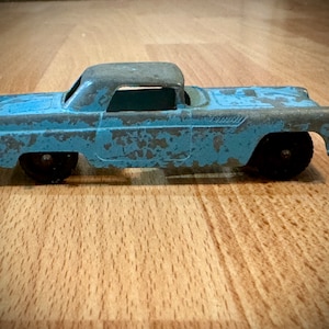 Vintage Tootsietoy Ford 1955 Thunderbird