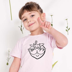 Strawberry plotter file | Strawberry SVG | Cute food clipart | Cricut Silhouette SVG | Iron-on strawberry | Eddie Strawberry