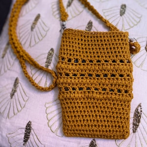 Small cell phone bag, France