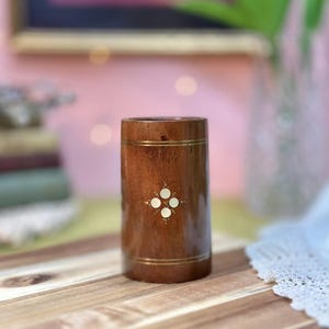 Vintage Indian Inlaid Wooden Pen Pot Shell & Brass Desk Tidy