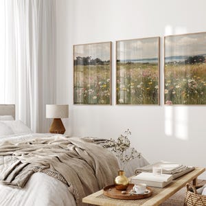 Arte murale floreale di campagna, set di 3 stampe di campi di fiori selvatici, dipinto di paesaggio, stampa di campagna neutra, arredamento da fattoria - STAMPABILE immagine 4