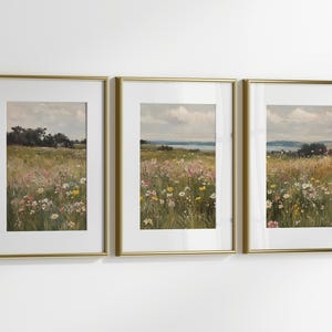 Arte murale floreale di campagna, set di 3 stampe di campi di fiori selvatici, dipinto di paesaggio, stampa di campagna neutra, arredamento da fattoria - STAMPABILE immagine 3