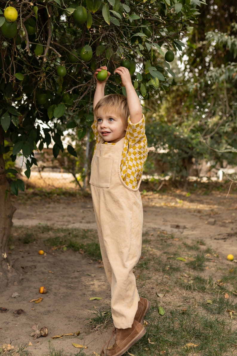 Little Yellow Checkered Cotton top for boys and girls, cotton top unisex. Toddler top, Sustainably Ethically Handmade top with buttons image 3