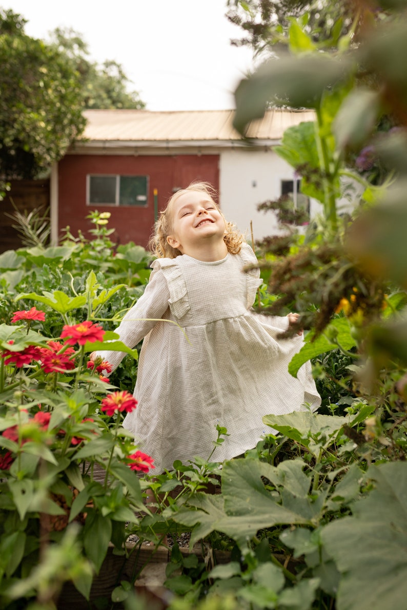 Little Girl Dress Gingham Linen dress for girls, Linen Dress. Toddler linen dress, flower girl dress Sustainably Ethically Made Linen Dress image 4