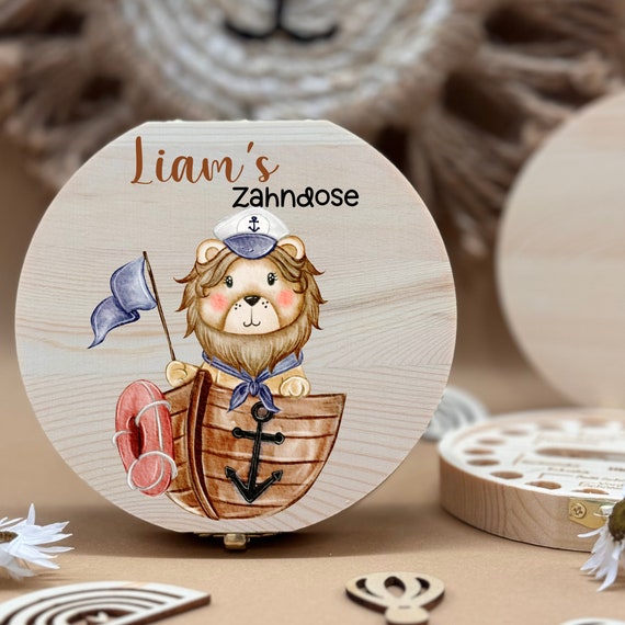 Personalized wooden tooth box lion, milk teeth storage, personalized gifts, baptism gift,