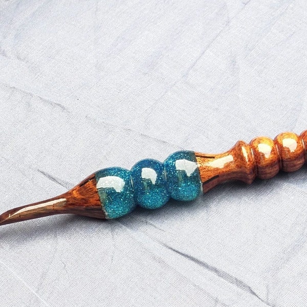 Custom crochet hooks, Rosewood and Resin,Glitter Handmade Crochet Hooks 7in Ergonomic Crochet Hooks, Knitting Needle, 3mm to 16mm