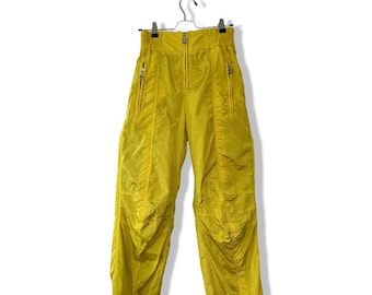 90s yellow ski snow pants vintage comfortable stretchy waist