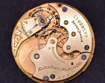 Vintage Elgin Pocket Watch Movement. Complete, Not Running. Made in 1905. Size 6s. Grade 289. 7 Jewels. Very Clean.