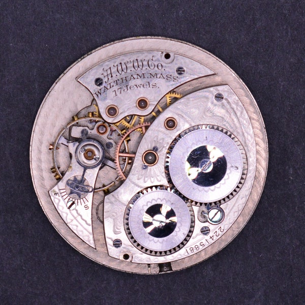 Vintage Waltham Pocket Watch Movement. Complete, Not Running. Year 1918. Size 14s Grade 1425. 17 Jewels. Clean Movement.