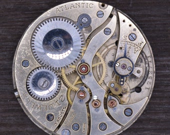 Vintage Atlantic Watch Company Watch Movement. Not Running. Antique Pocket Watch, Vintage Pocket Watch, Antique Watch. Missing Balance Wheel