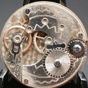 Vintage New England Watch Co. Movement. Incomplete, Not Running. Year 1890 - 1914. For Parts. Not Running. 画像 7