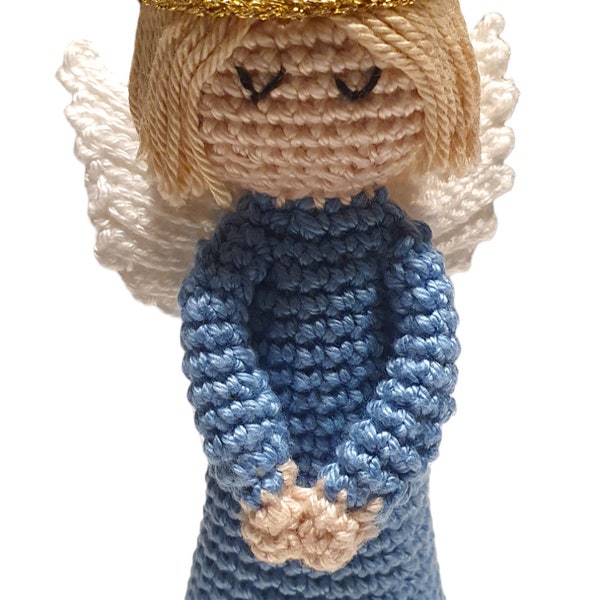 Angioletto/angelo amigurumi realizzato artigianalmente.