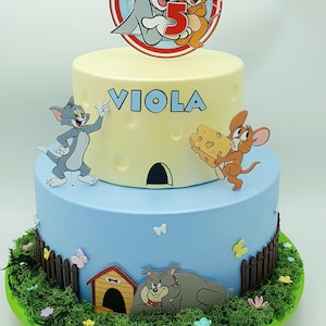 Torta scenografica finta Tom and Jerry Comunione/Battesimo/compleanno in gomma eva e carta a 2 piani più vassoio.