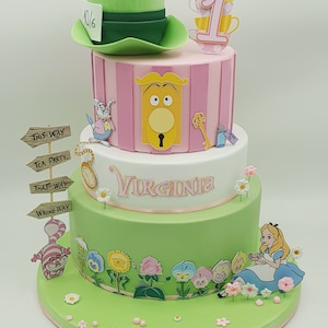 Fake Alice in Wonderland scenographic cake for Communion/Baptism/birthday in EVA rubber and paper.