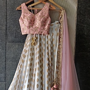 Pastel Lehenga Set/ Pink Gold Lehenga/ Indian Lehenga Set/ Designer Lehenga/ Party Lehenga/ Bridesmaids Lehenga/ Indian Clothing/ Desi