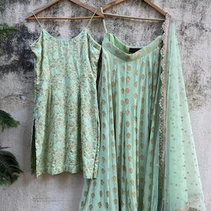 Kurta Palazzo Set/ Green Indian wear/ Mint green kurta set/ Green women&#39;s kurti/ Kurti pant set/ Women&#39;s sangeet outfit/ Indian wear green