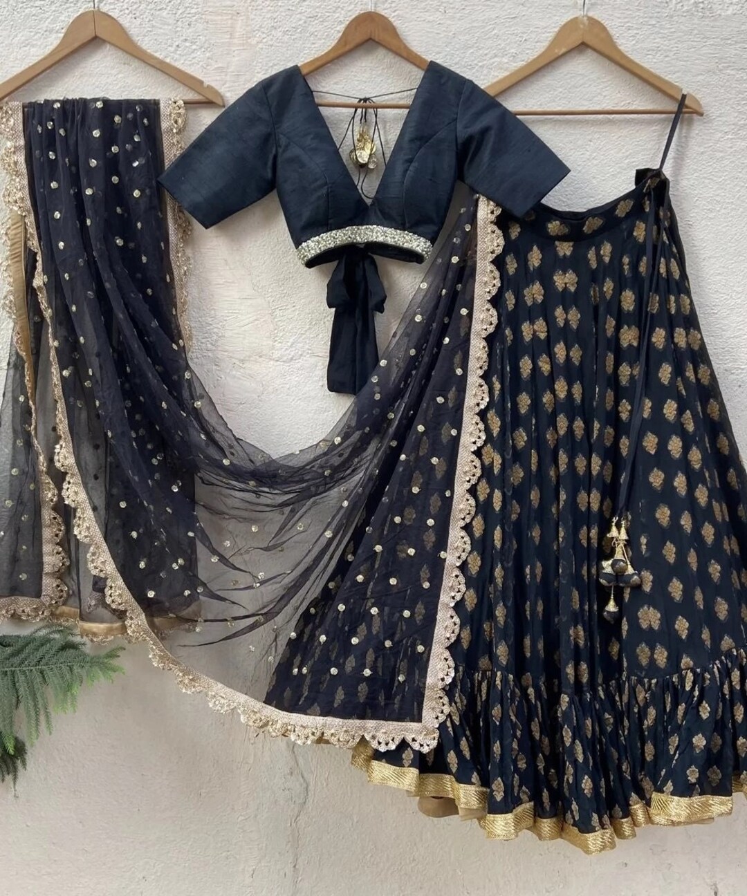 Gold front row banarasi brocade lehenga set