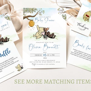 Puede incluir: Conjunto de invitaciones para baby shower con tem&aacute;tica de Winnie de Pooh en colores azul y verde. El conjunto incluye una tarjeta de agradecimiento, una tarjeta de rifa de pa&ntilde;ales, una tarjeta de solicitud de libros y una invitaci&oacute;n para baby shower. Las tarjetas presentan a Winnie de Pooh, Piglet y Tigger.