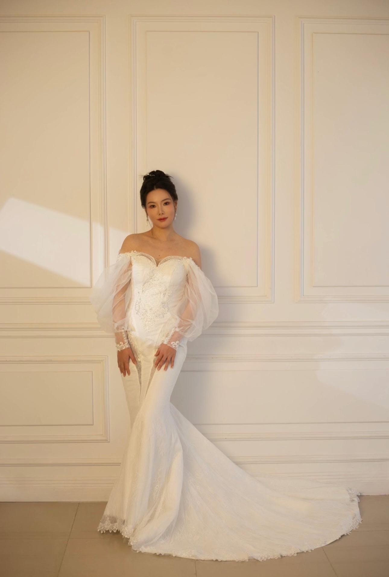 knee length dresses for ladies Plus Size Long Sleeves Off the Shoulder Lace Mermaid Bridal Gowns TWA086 main image 1