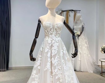 Trägerloses A-Linie-Hochzeits-Brautkleid mit Feenspitze, einzigartiges, individuelles Elopement-Elopement-Empfangskleid für die standesamtliche Trauung im Gerichtsgebäude