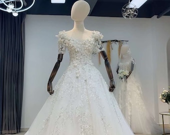Märchenhaftes 3D-Blumen-Kurzarm-Hochzeits-Prinzessin-Ballkleid, individuelles, luxuriöses, einzigartiges Brautkleid