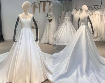 Minimalistisches einfaches Satin-Korsett-Hochzeitskleid mit offenem Rücken, einzigartiges bescheidenes klassisches Ballkleid, standesamtliche Hochzeit vor Gericht