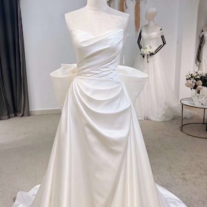Minimalist Satin Corset A-line Wedding Bridal Dress, Custom Simple Elegant Prom Party Gown, Classic modest dress for courthouse wedding