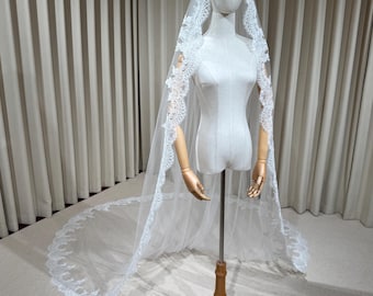 1 Tier Lace Trim Cathedral Wedding Veil