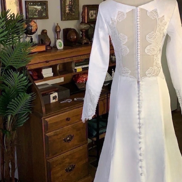 Custom Twilight Bella’s Ivory Satin Lace Back Wedding Bridal Dress, Minimalist Long Sleeve A-Line Elegant Party Gown