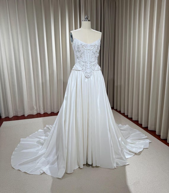 beaded corset top wedding dress Luxury Satin Strapless Wedding Gown with Beaded Corset and Majestic Train Plus Size Size 16
